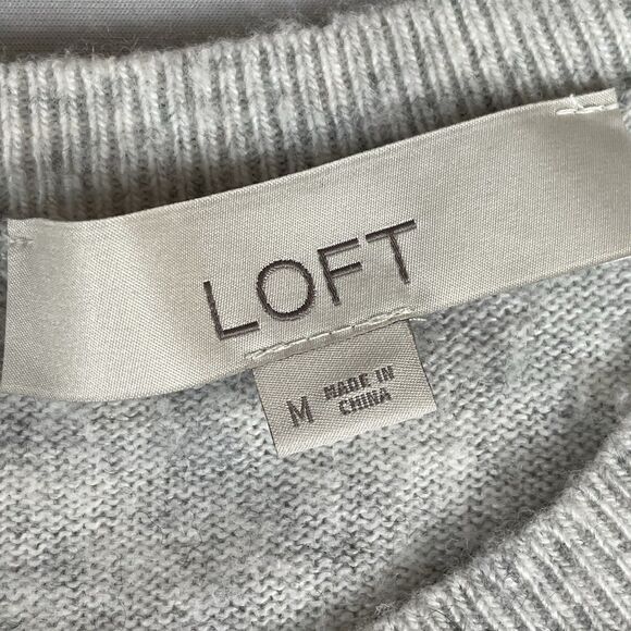 ANN TAYLOR LOFT Long Sleeve Button Back Sweater Women’s Med Light Grey Academia - Picture 7 of 13